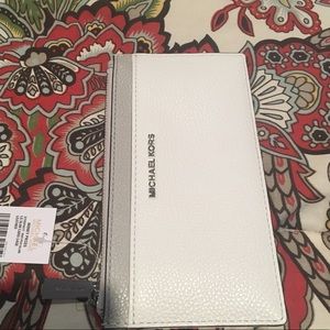 Color block Michael Kors wallet